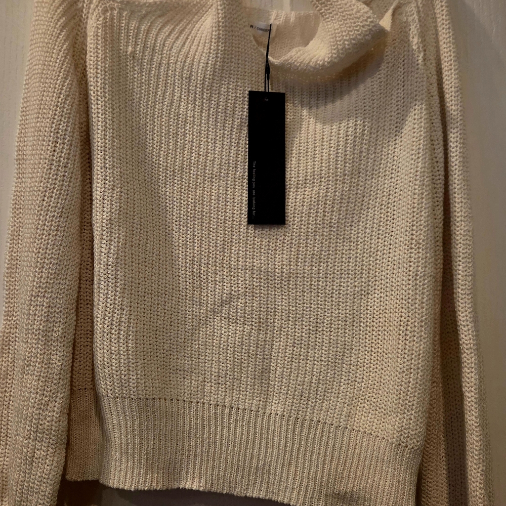 Deer/Concept NWT L Women's Cream Knit Sweater
